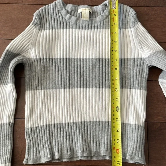 Striped Ribbed Crop Top - Picture 6 of 6